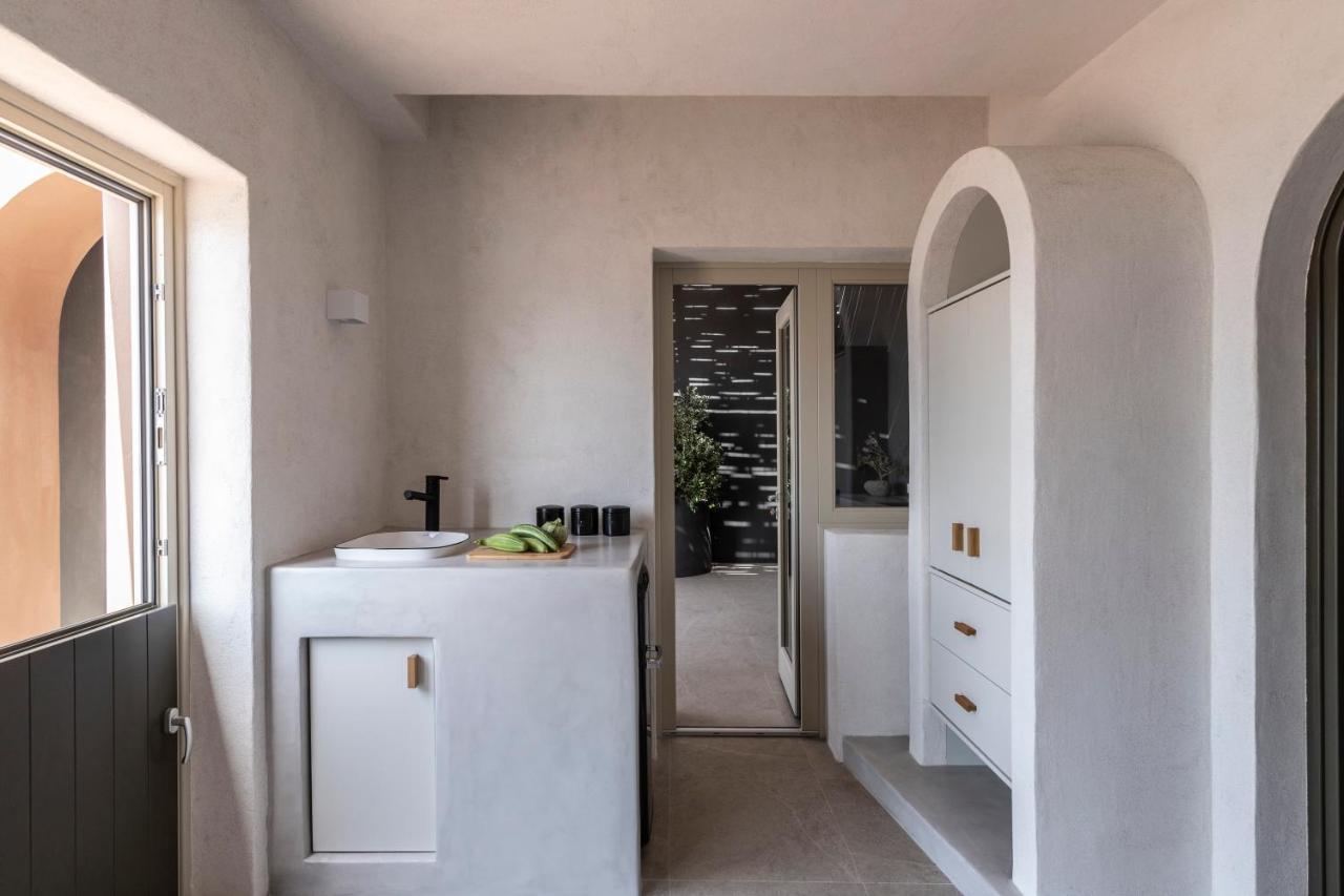 Serra Exclusive Suites Akrotiri  Exterior photo